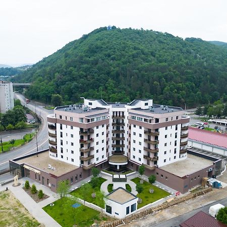City Center Accommodation - 404 Resita Exterior photo