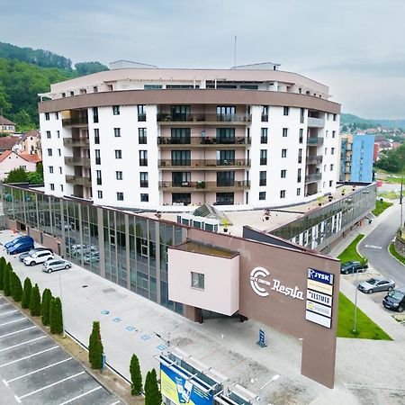 City Center Accommodation - 404 Resita Exterior photo