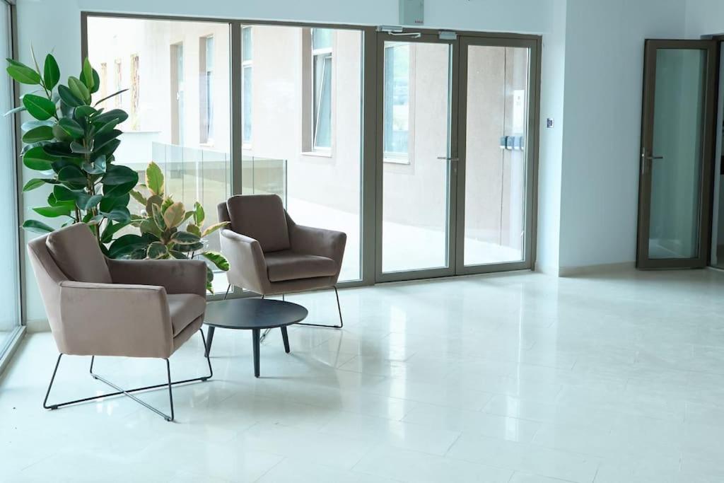 City Center Accommodation - 404 Resita Exterior photo