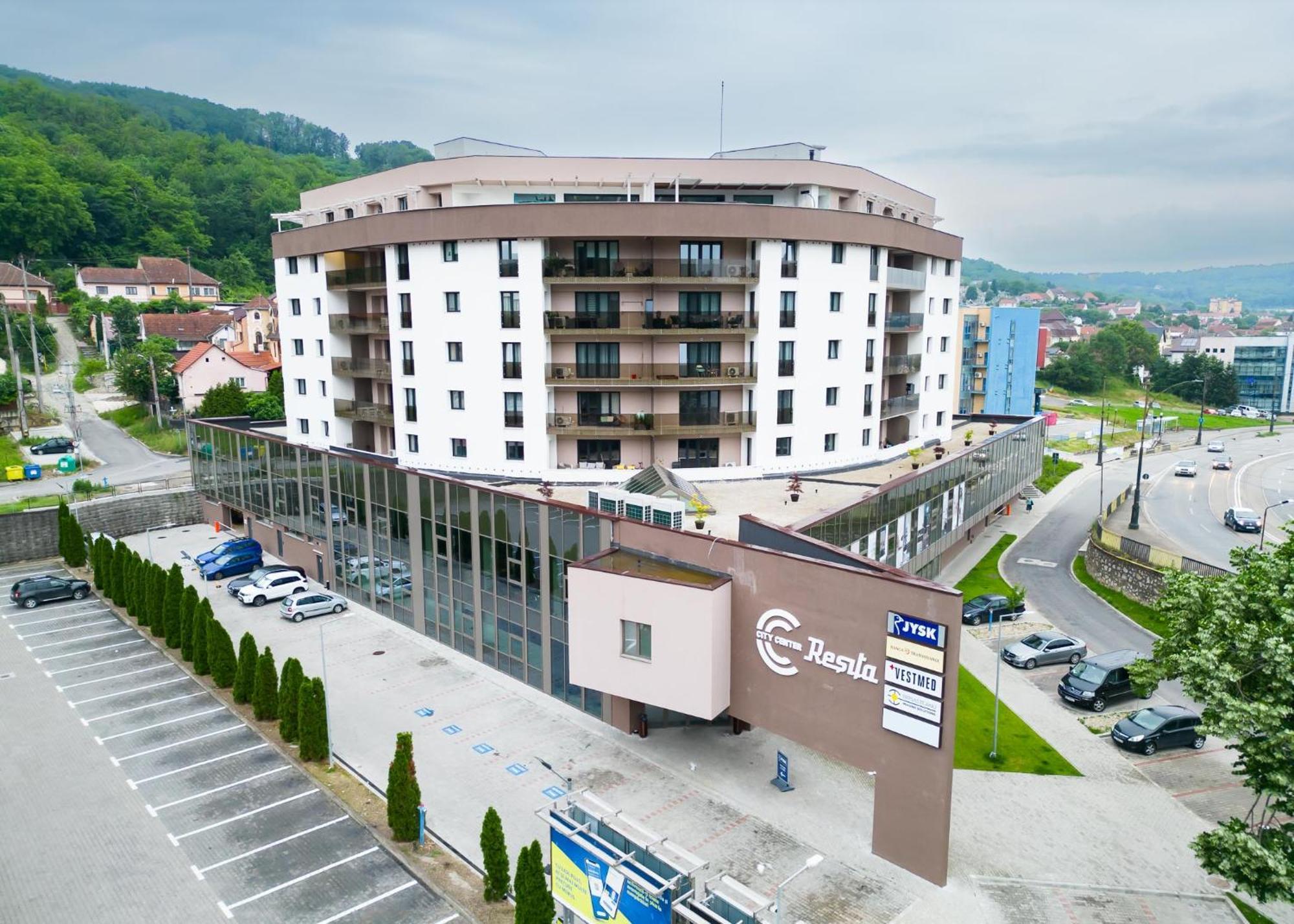 City Center Accommodation - 404 Resita Exterior photo